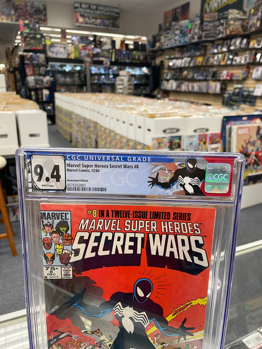 Marvel Super-Heroes Secret Wars #8 Newsstand Variant (CGC 9.4) 1st Black Costume