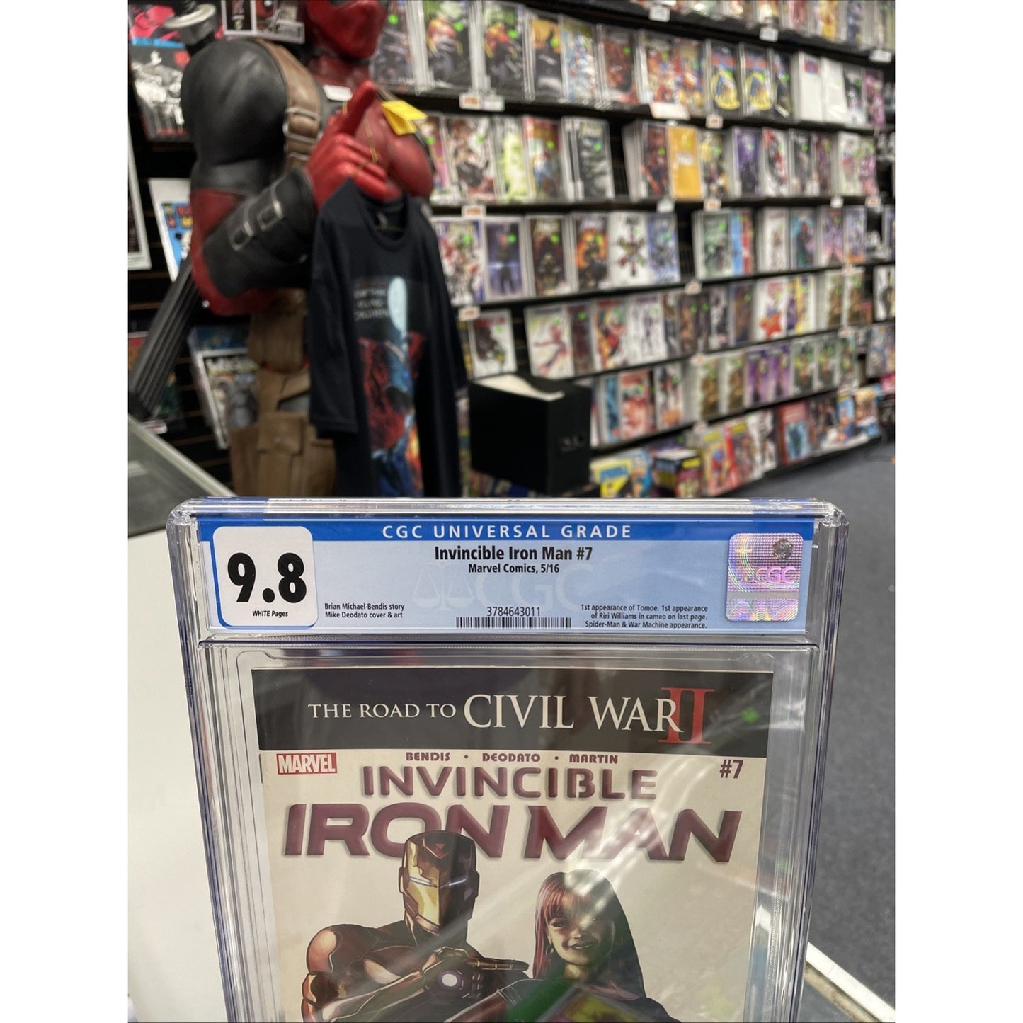 Invincible Iron Man #7 (CGC 9.8) 1st Riri Williams
